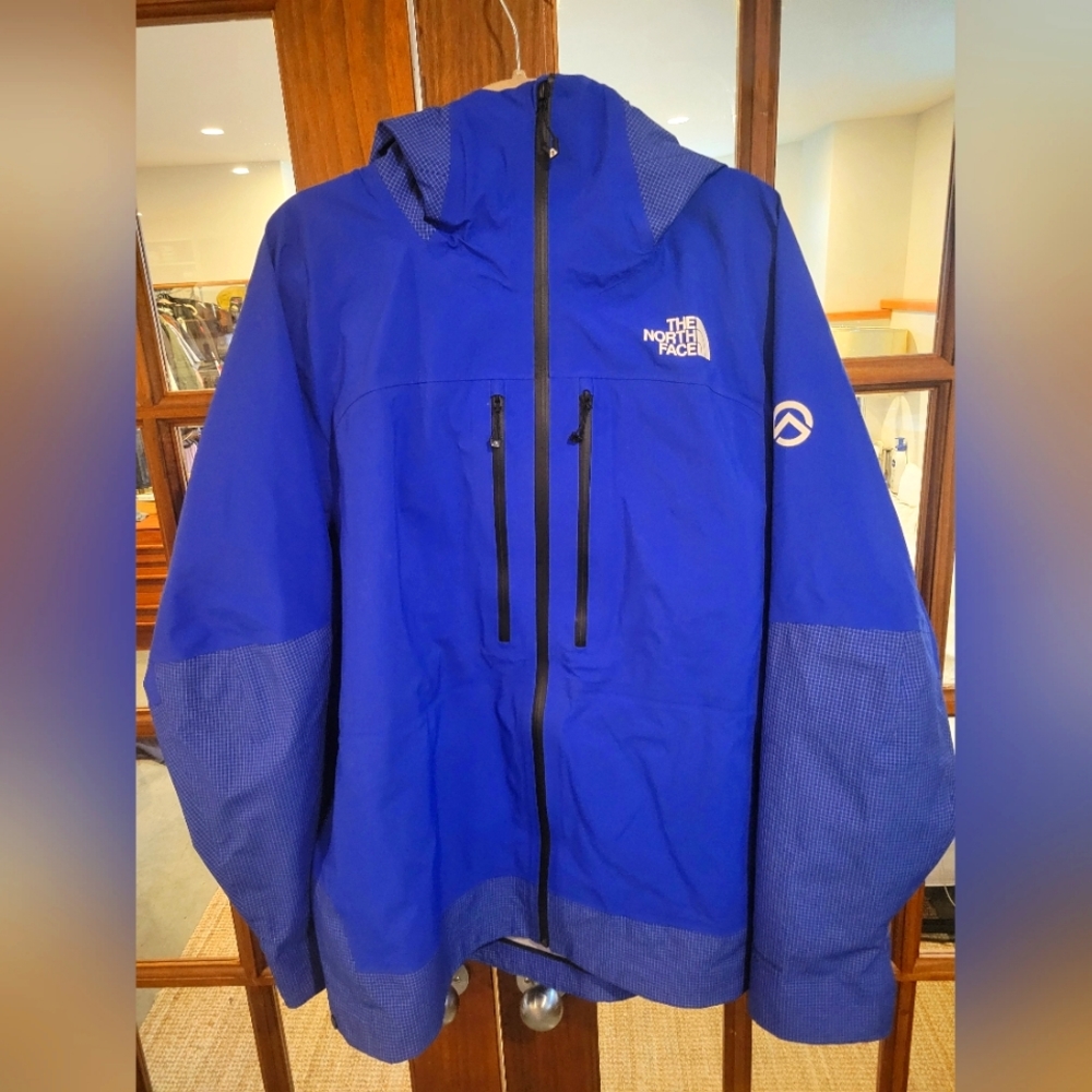 The north face pumori